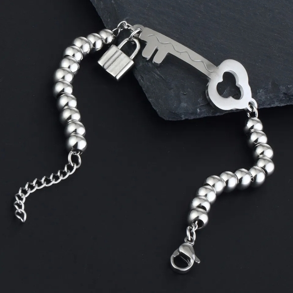 Key Lock & Bead Bracelet - Picture 4 of 4